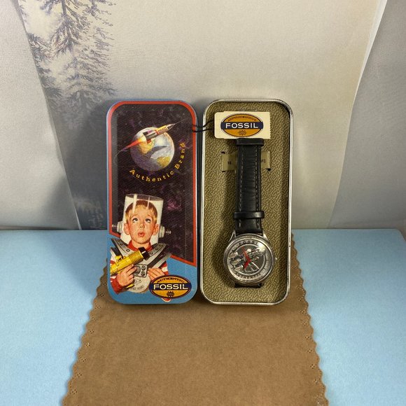 Vintage Captain Fossil Rocket Man Watch with Tin - Picture 3 of 7
